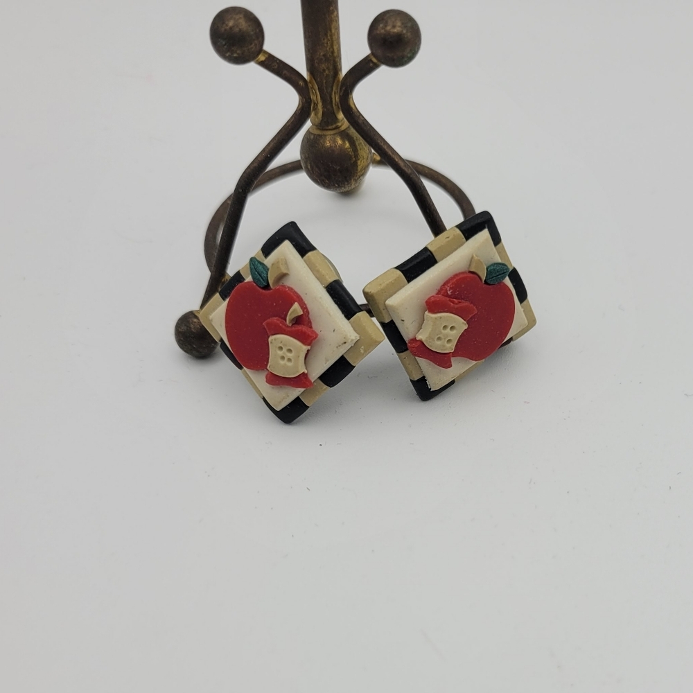 Vintage Square Apple Earring